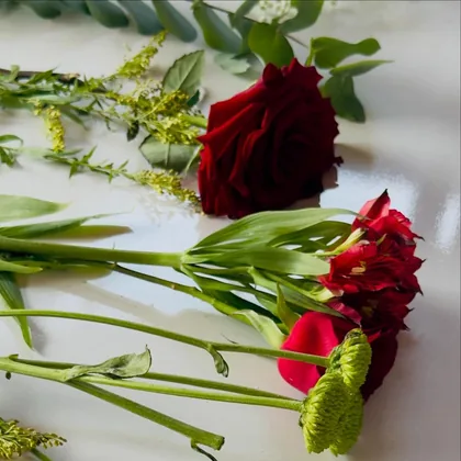 Amamos selecionar as mais belas flores para compor lindas surpresas